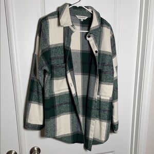 DAVI & DANI Green and Cream Plaid Utility Jacket